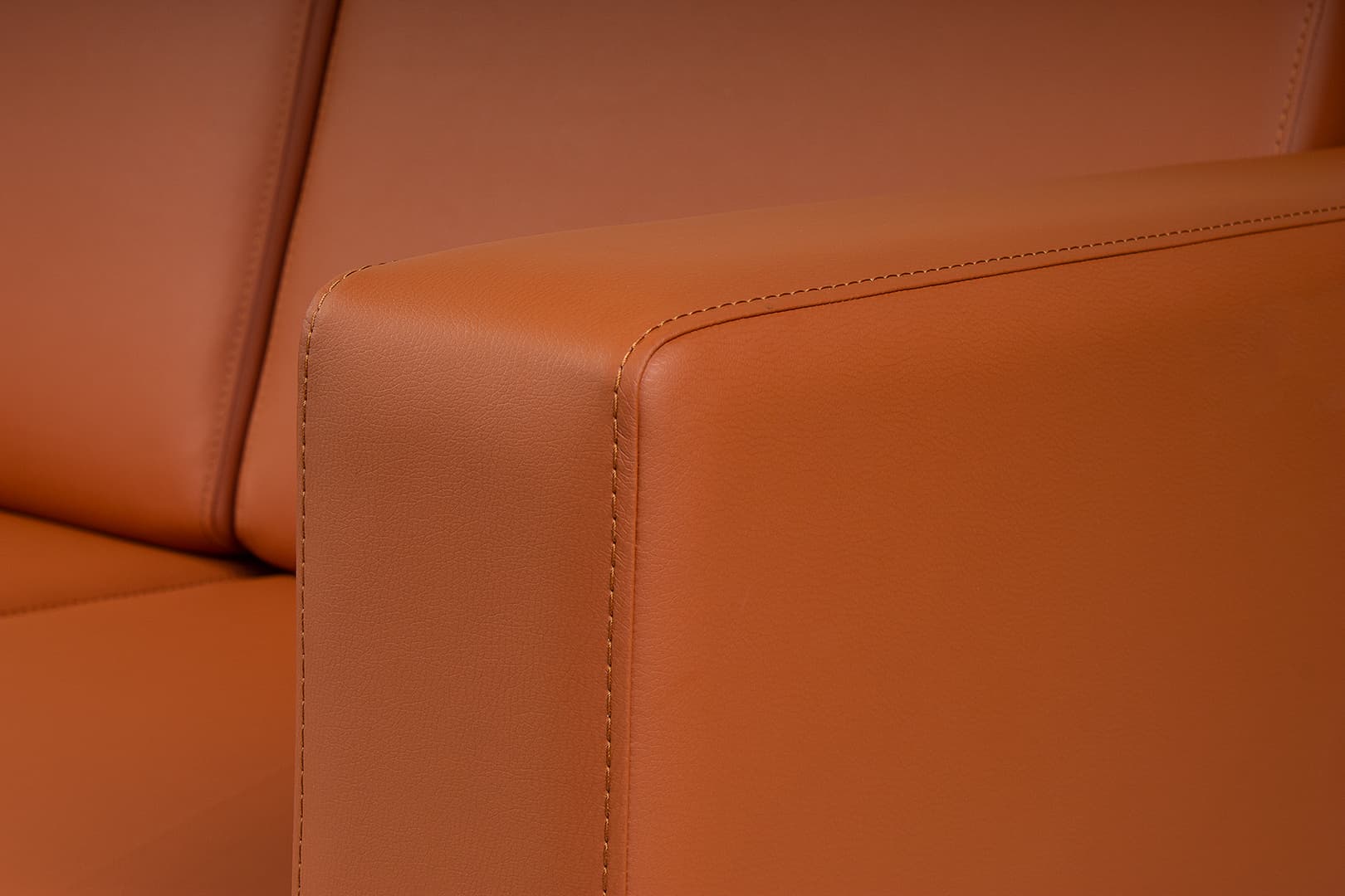 Строгий современный дизайн. Лаконичные формы и чистая геометрия идеально подходят для ресепшен, переговорных и зон ожидания